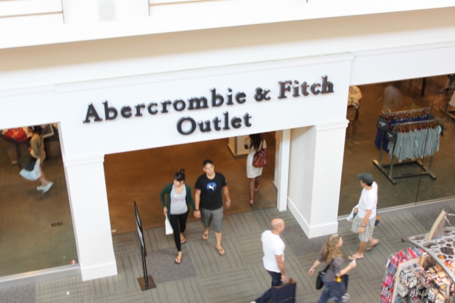 abercrombie montreal outlet