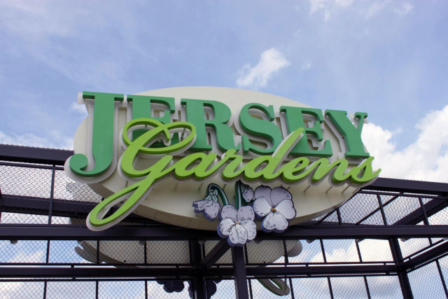 Jersey Gardens Outlet Mall Falando De Viagem