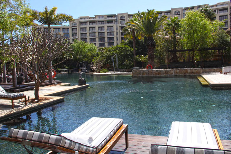 [pic=https://www.falandodeviagem.com.br/imagens20/OOCapeTown13.jpg]