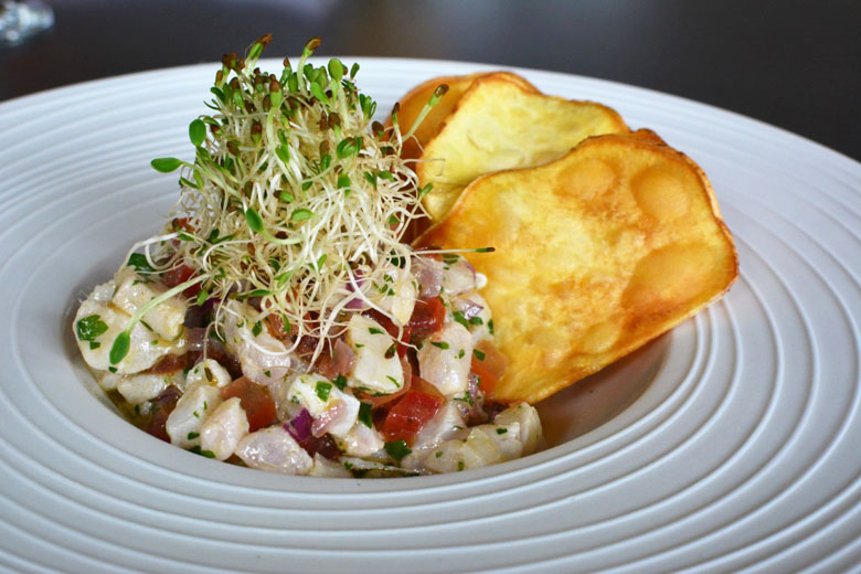 [pic=https://www.falandodeviagem.com.br/imagens20/restaurantecampobahia12.jpg]