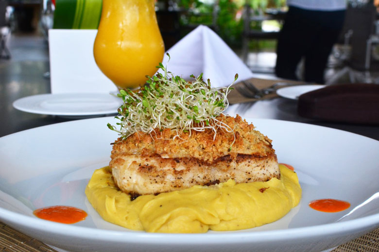 [pic=https://www.falandodeviagem.com.br/imagens20/restaurantecampobahia15.jpg]